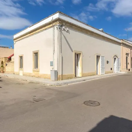 Bed & Breakfast Salento Ada's House 3*