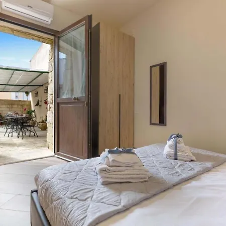 Salento Ada's House Bed & Breakfast *