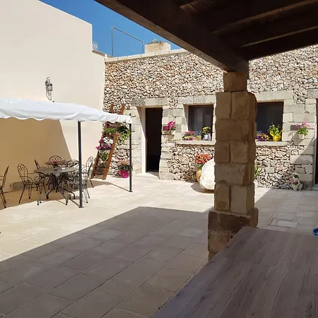 Salento Ada's House Bed & Breakfast 3*