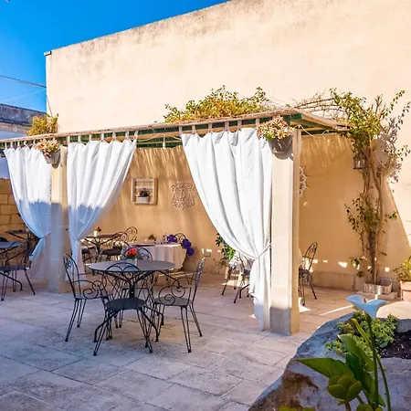 Bed & Breakfast Salento Ada's House