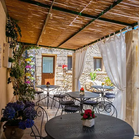 Salento Ada's House Bed & Breakfast 3*